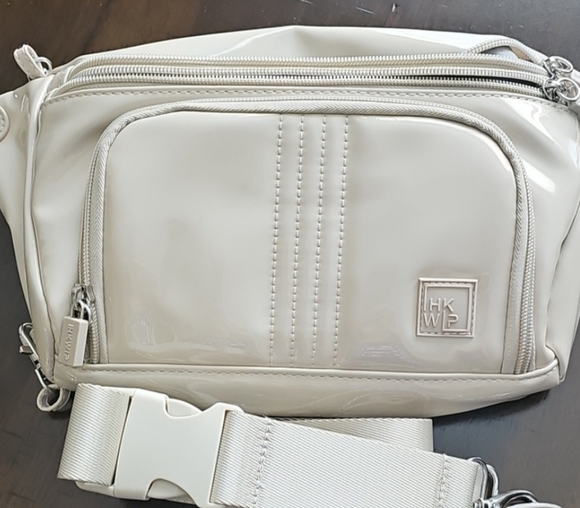 Ihkwip Patent Sling Crossbody - Picture 2 of 15